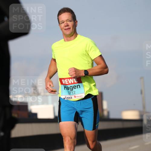 03.10.2025 - Köhlbrandbrückenlauf Jannik Wohlers http://msf.ph/oto/9074886 03.10.2025 09:40:50 Position 3 3712 meine-sportfotos.de