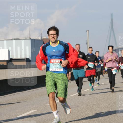03.10.2025 - Köhlbrandbrückenlauf Jannik Wohlers http://msf.ph/oto/9074888 03.10.2025 09:51:19 Position 3 3484 meine-sportfotos.de