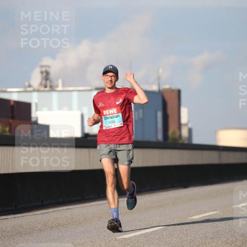 03.10.2025 - Köhlbrandbrückenlauf Jannik Wohlers http://msf.ph/oto/9074943 03.10.2025 09:41:03 Position 3 1035 meine-sportfotos.de