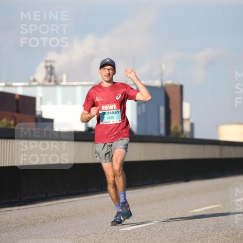 03.10.2025 - Köhlbrandbrückenlauf Jannik Wohlers http://msf.ph/oto/9074953 03.10.2025 09:41:03 Position 3 1035 meine-sportfotos.de