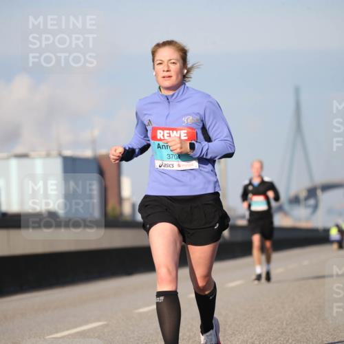 03.10.2025 - Köhlbrandbrückenlauf Jannik Wohlers http://msf.ph/oto/9074986 03.10.2025 09:41:07 Position 3 3704 meine-sportfotos.de