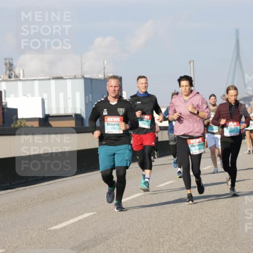 03.10.2025 - Köhlbrandbrückenlauf Jannik Wohlers http://msf.ph/oto/9075000 03.10.2025 09:51:22 Position 3 3188, 2761, 1424 meine-sportfotos.de