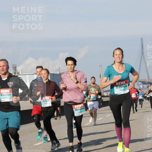 03.10.2025 - Köhlbrandbrückenlauf Jannik Wohlers http://msf.ph/oto/9075121 03.10.2025 09:51:25 Position 3 2761, 3409, 1424, 1626 meine-sportfotos.de
