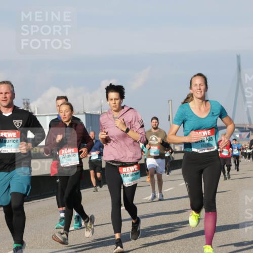 03.10.2025 - Köhlbrandbrückenlauf Jannik Wohlers http://msf.ph/oto/9075135 03.10.2025 09:51:25 Position 3 2761, 3409, 1626, 1424 meine-sportfotos.de