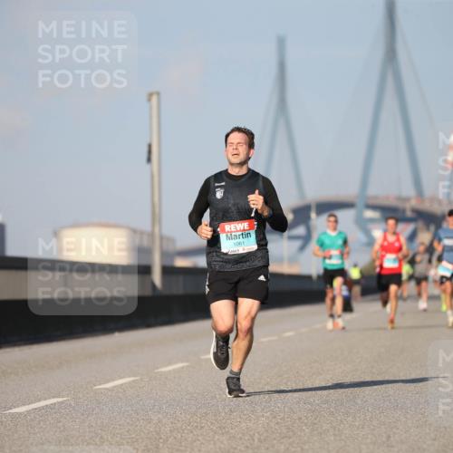 03.10.2025 - Köhlbrandbrückenlauf Jannik Wohlers http://msf.ph/oto/9075168 03.10.2025 09:41:39 Position 3 1061 meine-sportfotos.de