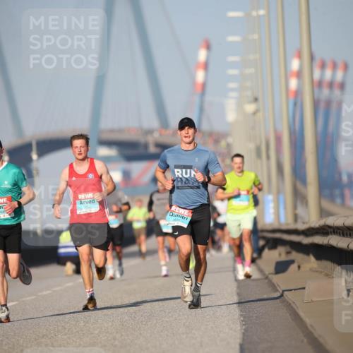 03.10.2025 - Köhlbrandbrückenlauf Jannik Wohlers http://msf.ph/oto/9075215 03.10.2025 09:41:43 Position 3 1268, 3152, 2024, 2831 meine-sportfotos.de