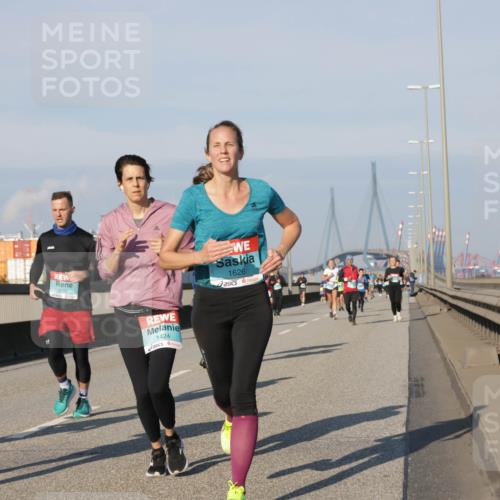 03.10.2025 - Köhlbrandbrückenlauf Jannik Wohlers http://msf.ph/oto/9075238 03.10.2025 09:51:26 Position 3 2761, 3188, 1424, 1626 meine-sportfotos.de