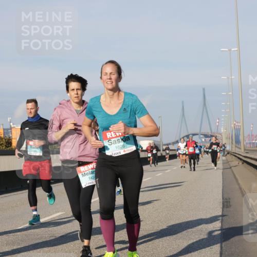 03.10.2025 - Köhlbrandbrückenlauf Jannik Wohlers http://msf.ph/oto/9075254 03.10.2025 09:51:27 Position 3 2761, 3188, 1424, 1626 meine-sportfotos.de