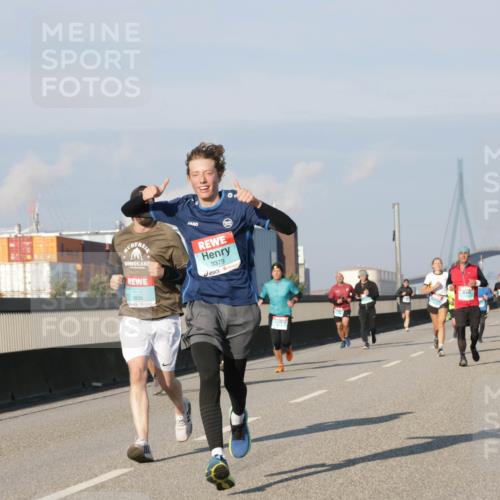 03.10.2025 - Köhlbrandbrückenlauf Jannik Wohlers http://msf.ph/oto/9075372 03.10.2025 09:51:29 Position 3 3835, 3379 meine-sportfotos.de