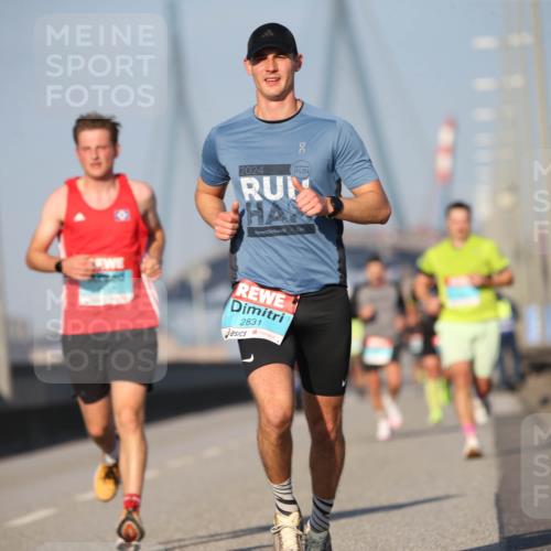 03.10.2025 - Köhlbrandbrückenlauf Jannik Wohlers http://msf.ph/oto/9075379 03.10.2025 09:41:50 Position 3 2024, 2831 meine-sportfotos.de