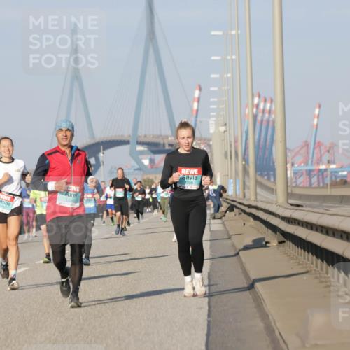 03.10.2025 - Köhlbrandbrückenlauf Jannik Wohlers http://msf.ph/oto/9075502 03.10.2025 09:51:31 Position 3 1134, 208 meine-sportfotos.de