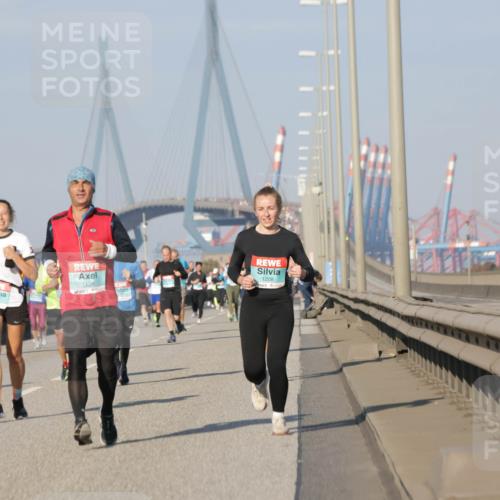 03.10.2025 - Köhlbrandbrückenlauf Jannik Wohlers http://msf.ph/oto/9075529 03.10.2025 09:51:31 Position 3 1134, 1208 meine-sportfotos.de