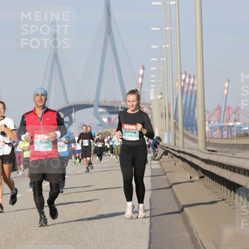 03.10.2025 - Köhlbrandbrückenlauf Jannik Wohlers http://msf.ph/oto/9075540 03.10.2025 09:51:31 Position 3 1134, 1208 meine-sportfotos.de