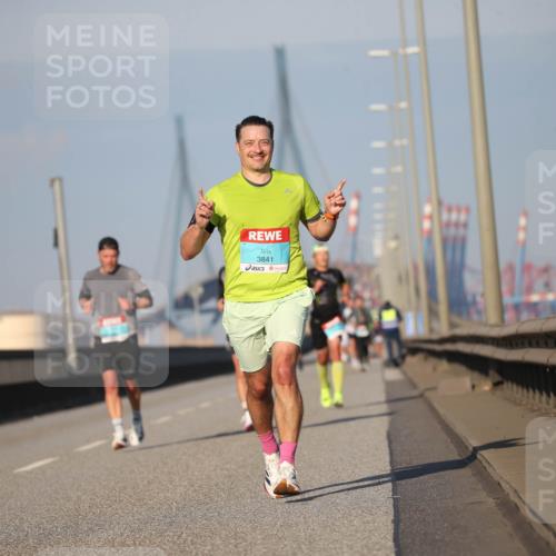 03.10.2025 - Köhlbrandbrückenlauf Jannik Wohlers http://msf.ph/oto/9075557 03.10.2025 09:41:56 Position 3 3841 meine-sportfotos.de