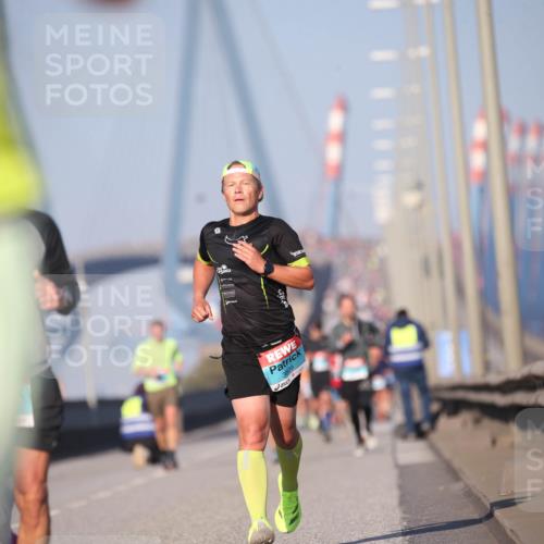 03.10.2025 - Köhlbrandbrückenlauf Jannik Wohlers http://msf.ph/oto/9075600 03.10.2025 09:41:59 Position 3 3609 meine-sportfotos.de