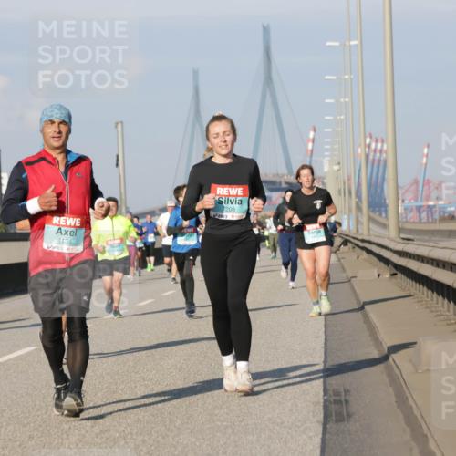 03.10.2025 - Köhlbrandbrückenlauf Jannik Wohlers http://msf.ph/oto/9075635 03.10.2025 09:51:35 Position 3 1134, 208 meine-sportfotos.de