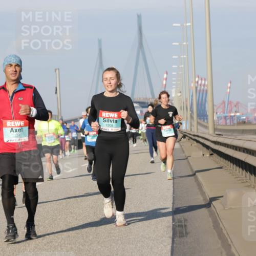03.10.2025 - Köhlbrandbrückenlauf Jannik Wohlers http://msf.ph/oto/9075664 03.10.2025 09:51:35 Position 3 1208, 1134 meine-sportfotos.de