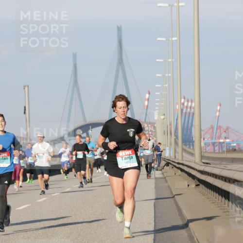 03.10.2025 - Köhlbrandbrückenlauf Jannik Wohlers http://msf.ph/oto/9075747 03.10.2025 09:51:38 Position 3 3497, 1412 meine-sportfotos.de