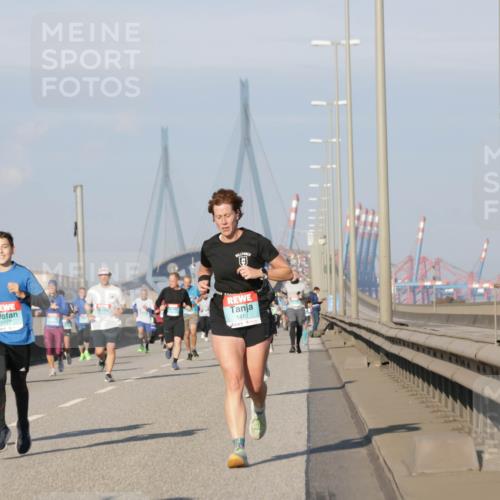 03.10.2025 - Köhlbrandbrückenlauf Jannik Wohlers http://msf.ph/oto/9075759 03.10.2025 09:51:38 Position 3 3497, 4, 1412 meine-sportfotos.de