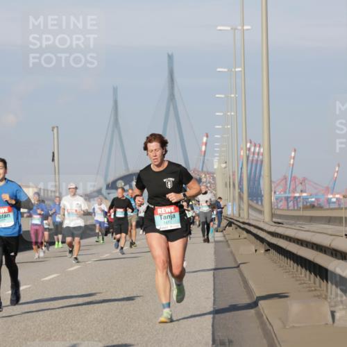 03.10.2025 - Köhlbrandbrückenlauf Jannik Wohlers http://msf.ph/oto/9075768 03.10.2025 09:51:38 Position 3 1412 meine-sportfotos.de