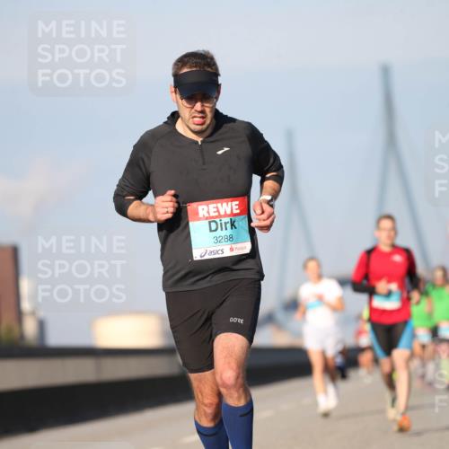 03.10.2025 - Köhlbrandbrückenlauf Jannik Wohlers http://msf.ph/oto/9075851 03.10.2025 09:42:25 Position 3 3288 meine-sportfotos.de
