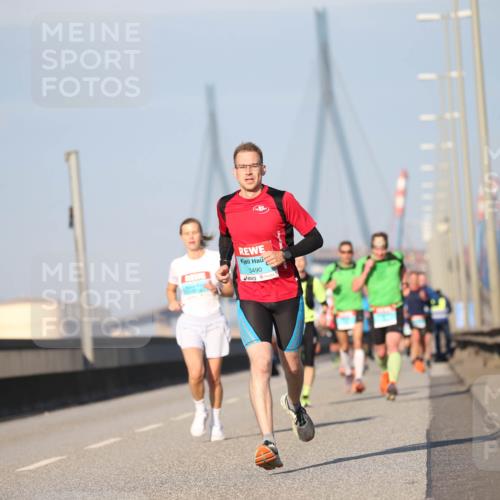 03.10.2025 - Köhlbrandbrückenlauf Jannik Wohlers http://msf.ph/oto/9075874 03.10.2025 09:42:27 Position 3 3490 meine-sportfotos.de
