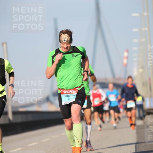 03.10.2025 - Köhlbrandbrückenlauf Jannik Wohlers http://msf.ph/oto/9076027 03.10.2025 09:42:33 Position 3 3720, 2703 meine-sportfotos.de