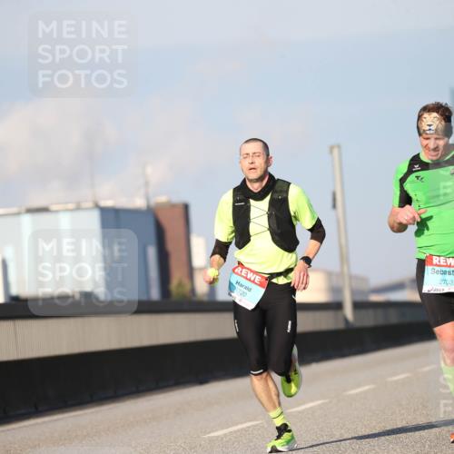 03.10.2025 - Köhlbrandbrückenlauf Jannik Wohlers http://msf.ph/oto/9076048 03.10.2025 09:42:34 Position 3 8720, 2703 meine-sportfotos.de