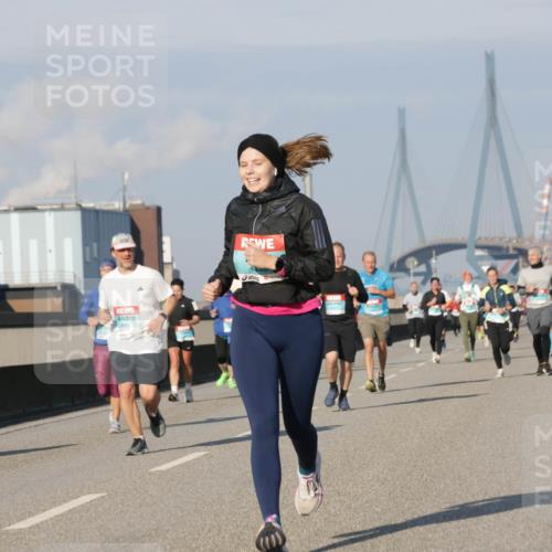 03.10.2025 - Köhlbrandbrückenlauf Jannik Wohlers http://msf.ph/oto/9076071 03.10.2025 09:51:45 Position 3  meine-sportfotos.de