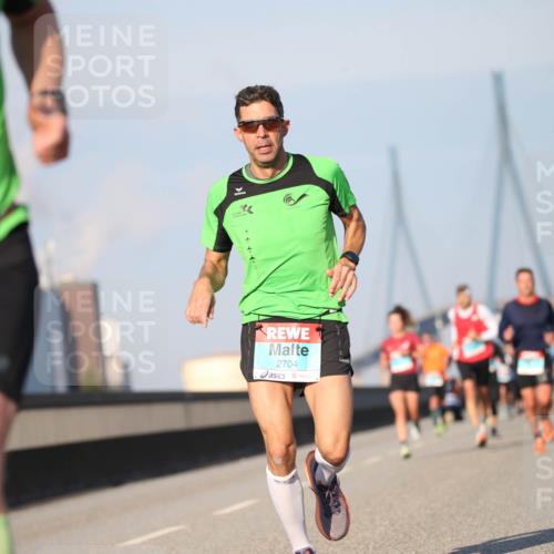 03.10.2025 - Köhlbrandbrückenlauf Jannik Wohlers http://msf.ph/oto/9076082 03.10.2025 09:42:37 Position 3 2704 meine-sportfotos.de