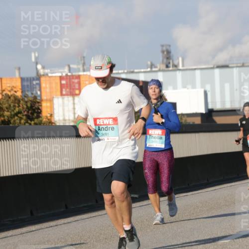 03.10.2025 - Köhlbrandbrückenlauf Jannik Wohlers http://msf.ph/oto/9076187 03.10.2025 09:51:48 Position 3 3481, 3492 meine-sportfotos.de