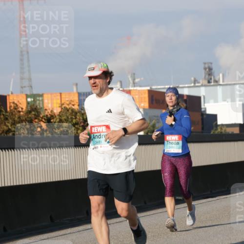 03.10.2025 - Köhlbrandbrückenlauf Jannik Wohlers http://msf.ph/oto/9076243 03.10.2025 09:51:49 Position 3 3481, 3492 meine-sportfotos.de