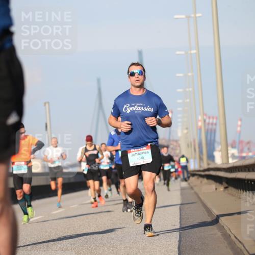 03.10.2025 - Köhlbrandbrückenlauf Jannik Wohlers http://msf.ph/oto/9076269 03.10.2025 09:42:49 Position 3 3789, 1040 meine-sportfotos.de