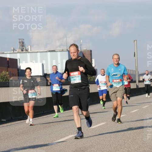 03.10.2025 - Köhlbrandbrückenlauf Jannik Wohlers http://msf.ph/oto/9076302 03.10.2025 09:51:50 Position 3 2807 meine-sportfotos.de