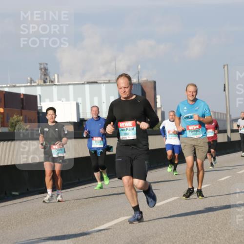 03.10.2025 - Köhlbrandbrückenlauf Jannik Wohlers http://msf.ph/oto/9076313 03.10.2025 09:51:51 Position 3 2807 meine-sportfotos.de