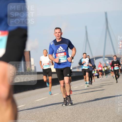03.10.2025 - Köhlbrandbrückenlauf Jannik Wohlers http://msf.ph/oto/9076324 03.10.2025 09:42:52 Position 3 028 meine-sportfotos.de