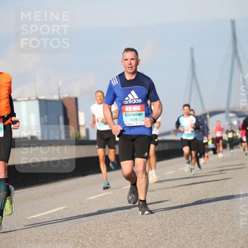 03.10.2025 - Köhlbrandbrückenlauf Jannik Wohlers http://msf.ph/oto/9076347 03.10.2025 09:42:52 Position 3 1028 meine-sportfotos.de