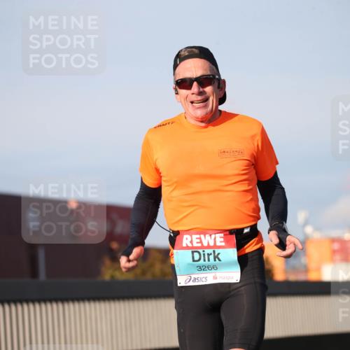 03.10.2025 - Köhlbrandbrückenlauf Jannik Wohlers http://msf.ph/oto/9076357 03.10.2025 09:42:54 Position 3 3266 meine-sportfotos.de