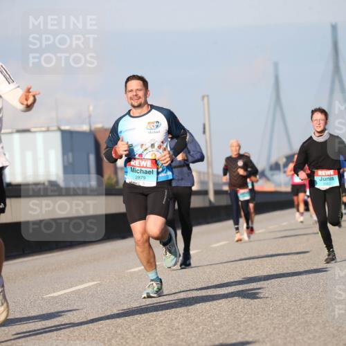 03.10.2025 - Köhlbrandbrückenlauf Jannik Wohlers http://msf.ph/oto/9076443 03.10.2025 09:42:58 Position 3 3494, 2, 2879 meine-sportfotos.de