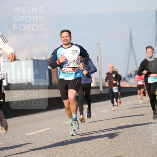 03.10.2025 - Köhlbrandbrückenlauf Jannik Wohlers http://msf.ph/oto/9076447 03.10.2025 09:42:58 Position 3 3494, 2879 meine-sportfotos.de