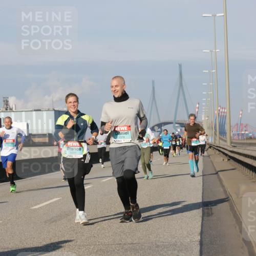 03.10.2025 - Köhlbrandbrückenlauf Jannik Wohlers http://msf.ph/oto/9076489 03.10.2025 09:51:56 Position 3 1377, 1378, 45 meine-sportfotos.de