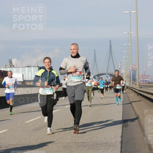 03.10.2025 - Köhlbrandbrückenlauf Jannik Wohlers http://msf.ph/oto/9076508 03.10.2025 09:51:56 Position 3 1377, 1378 meine-sportfotos.de