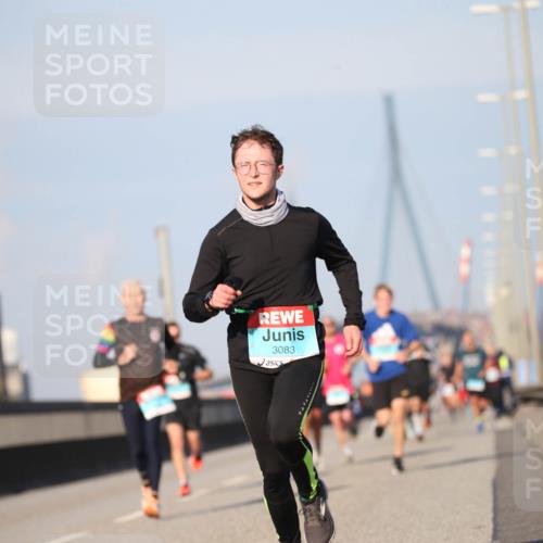 03.10.2025 - Köhlbrandbrückenlauf Jannik Wohlers http://msf.ph/oto/9076509 03.10.2025 09:43:00 Position 3 3083, 102 meine-sportfotos.de