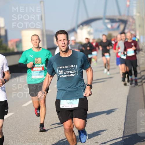 03.10.2025 - Köhlbrandbrückenlauf Jannik Wohlers http://msf.ph/oto/9076546 03.10.2025 09:43:15 Position 3 1036, 2024, 44, 1860, 3223 meine-sportfotos.de