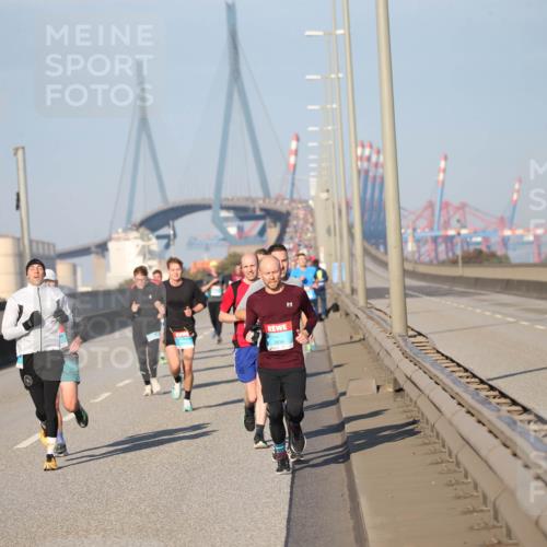 03.10.2025 - Köhlbrandbrückenlauf Jannik Wohlers http://msf.ph/oto/9076566 03.10.2025 09:43:17 Position 3 3834 meine-sportfotos.de