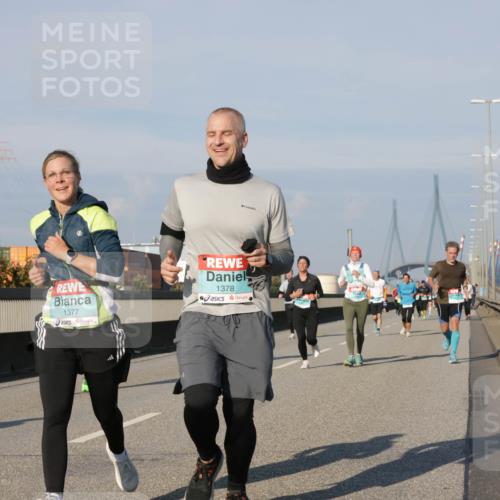 03.10.2025 - Köhlbrandbrückenlauf Jannik Wohlers http://msf.ph/oto/9076570 03.10.2025 09:51:58 Position 3 1377, 1378 meine-sportfotos.de