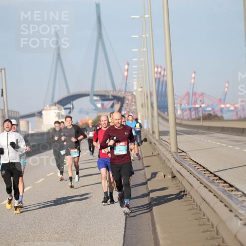 03.10.2025 - Köhlbrandbrückenlauf Jannik Wohlers http://msf.ph/oto/9076577 03.10.2025 09:43:17 Position 3 3834 meine-sportfotos.de