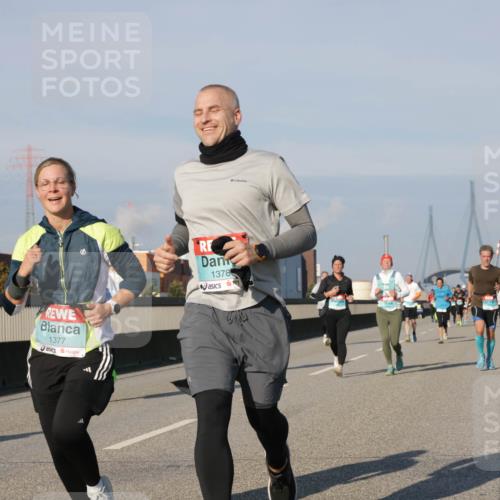 03.10.2025 - Köhlbrandbrückenlauf Jannik Wohlers http://msf.ph/oto/9076595 03.10.2025 09:51:58 Position 3 1377, 1378, 410 meine-sportfotos.de