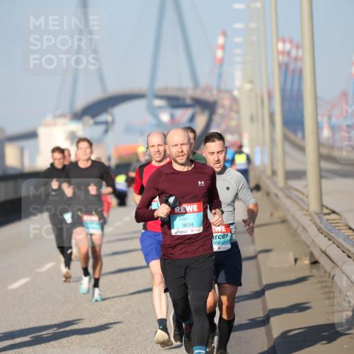 03.10.2025 - Köhlbrandbrückenlauf Jannik Wohlers http://msf.ph/oto/9076597 03.10.2025 09:43:19 Position 3 3834 meine-sportfotos.de
