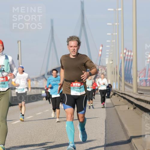 03.10.2025 - Köhlbrandbrückenlauf Jannik Wohlers http://msf.ph/oto/9076658 03.10.2025 09:52:00 Position 3 1730, 2903 meine-sportfotos.de
